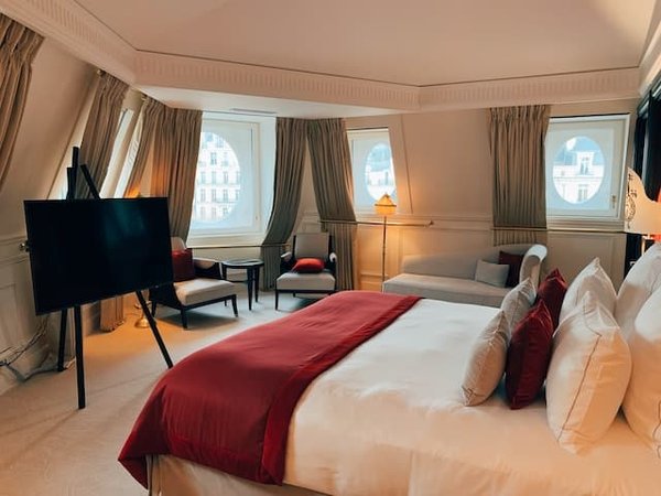 Pourquoi Opter pour un Hôtel 4 Étoiles pour un Séjour de Luxe ? 